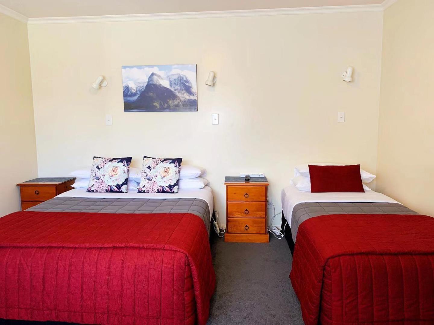 Amber Court Motel Te Anau Exteriér fotografie