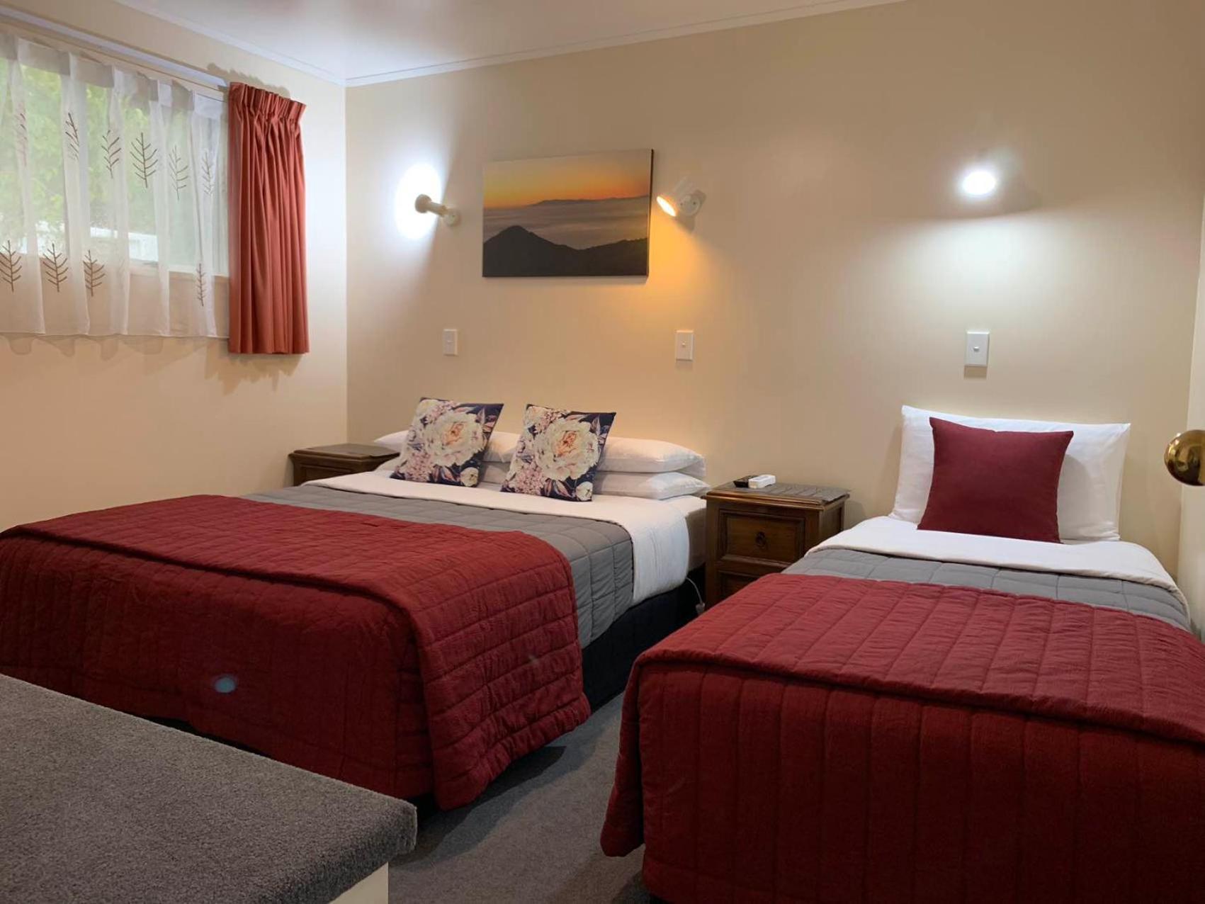 Amber Court Motel Te Anau Exteriér fotografie