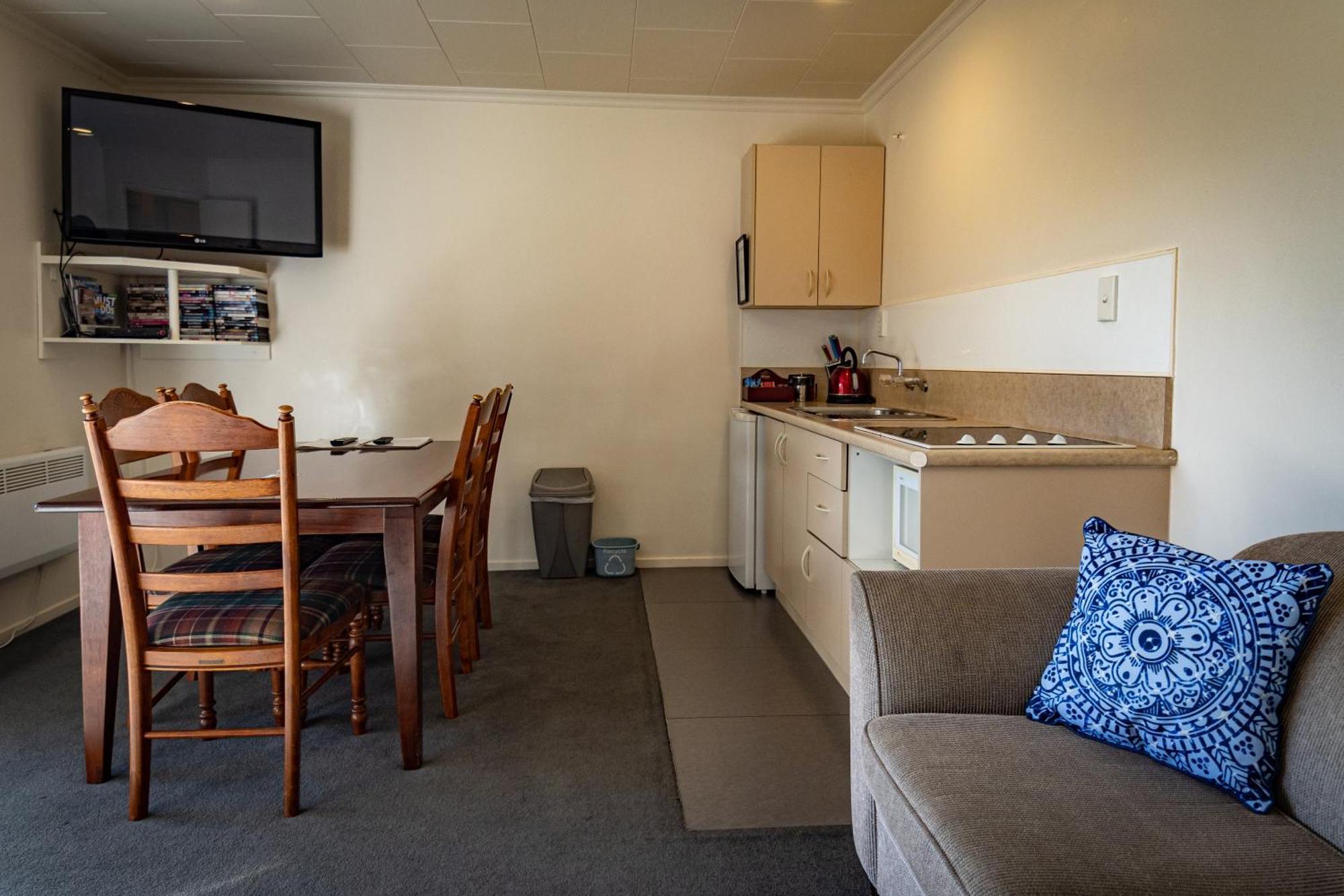 Amber Court Motel Te Anau Exteriér fotografie