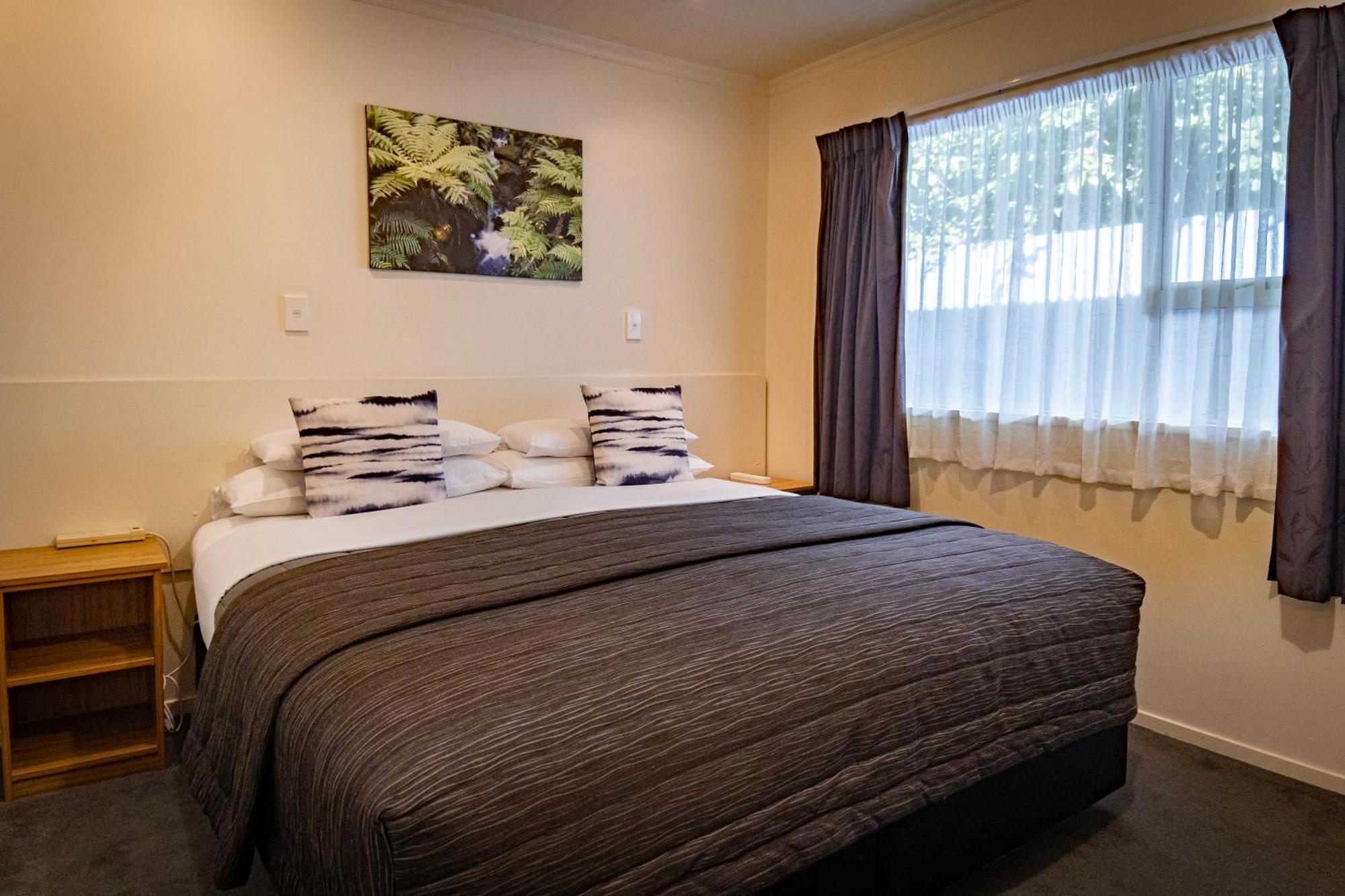 Amber Court Motel Te Anau Exteriér fotografie