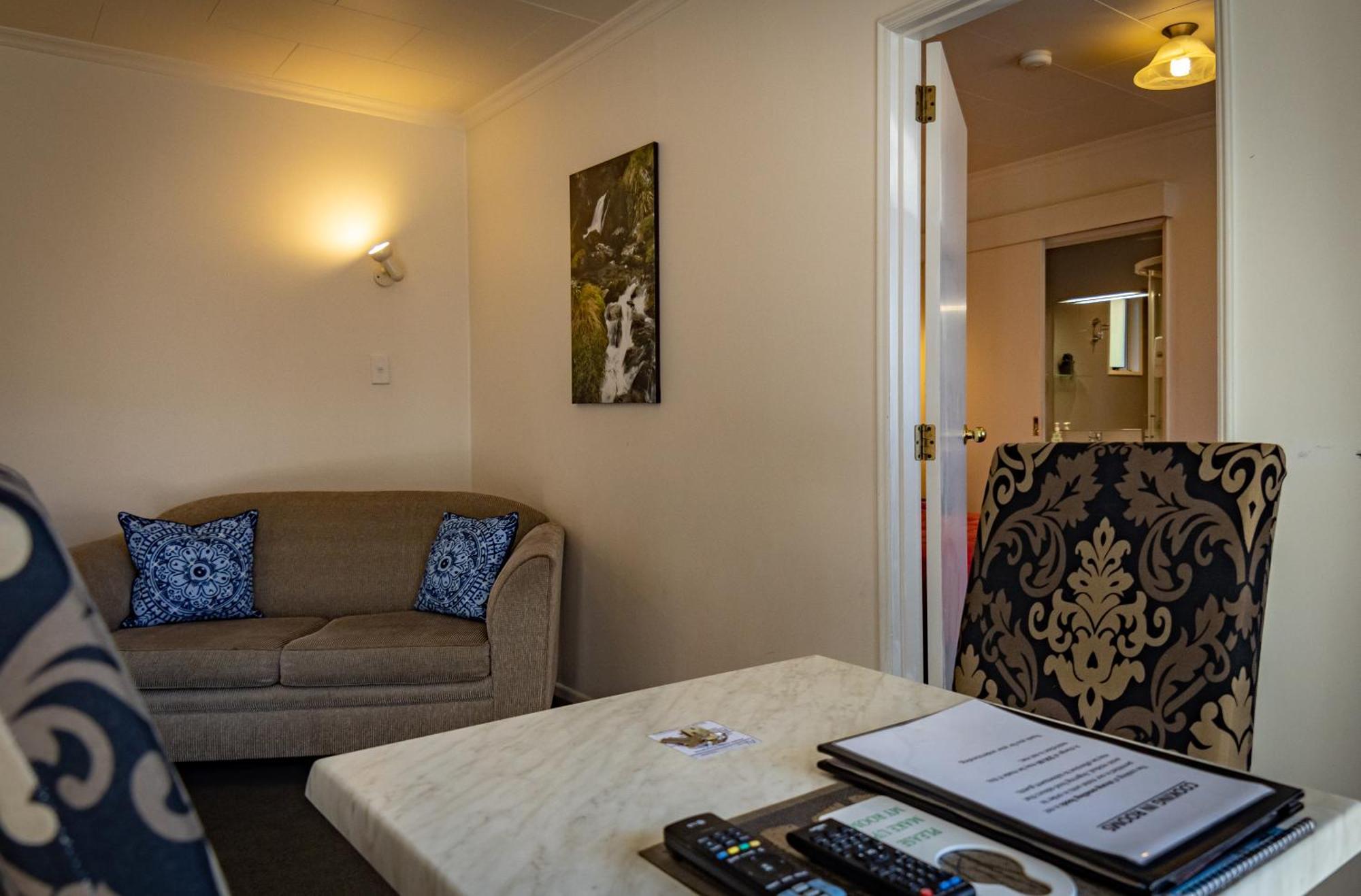 Amber Court Motel Te Anau Exteriér fotografie